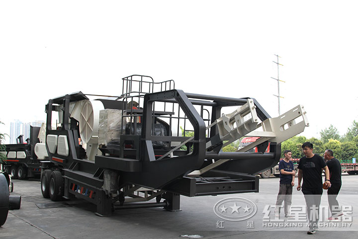 客戶就公司現(xiàn)貨進行參觀、考察